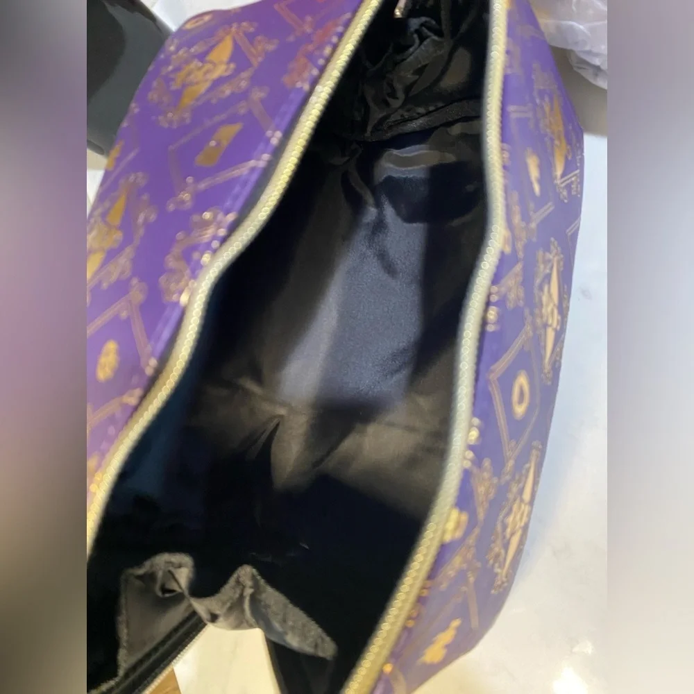 Bath & Body Works Disney Villains Makeup Bag | Discontinued | New👑🖤 - Picture 5 of 12